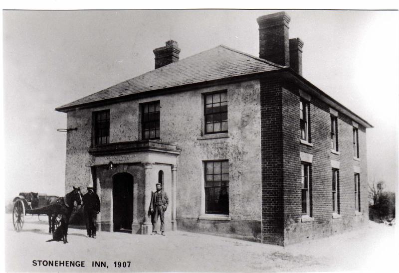 stonehenge inn026.jpg